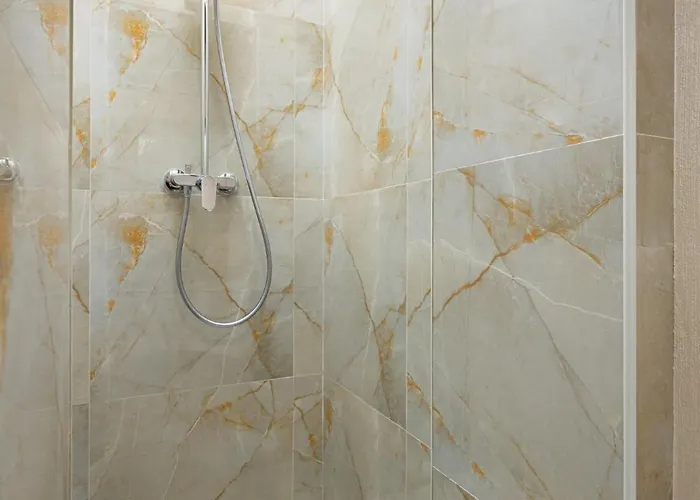 Welcome To The Jungle! Bucureşti