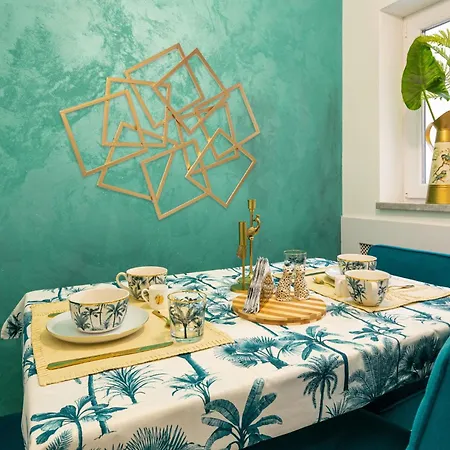 Welcome To The Jungle! Апартаменти *