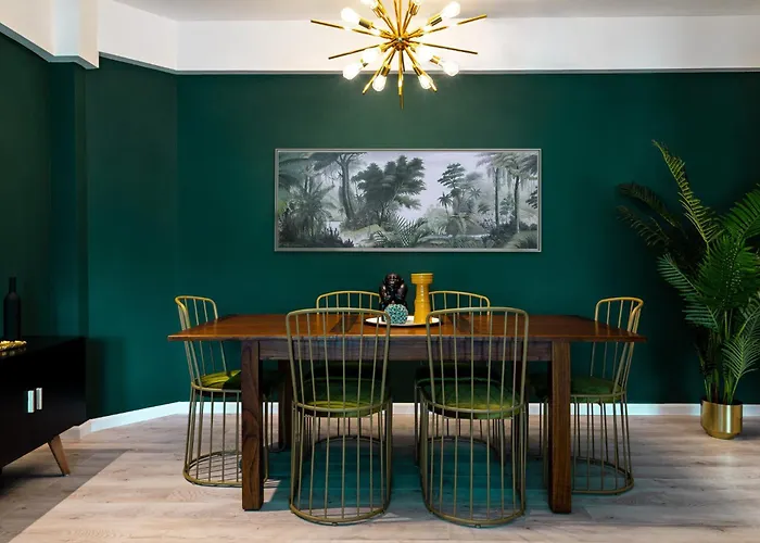 Апартаменти Welcome To The Jungle! Бухарест